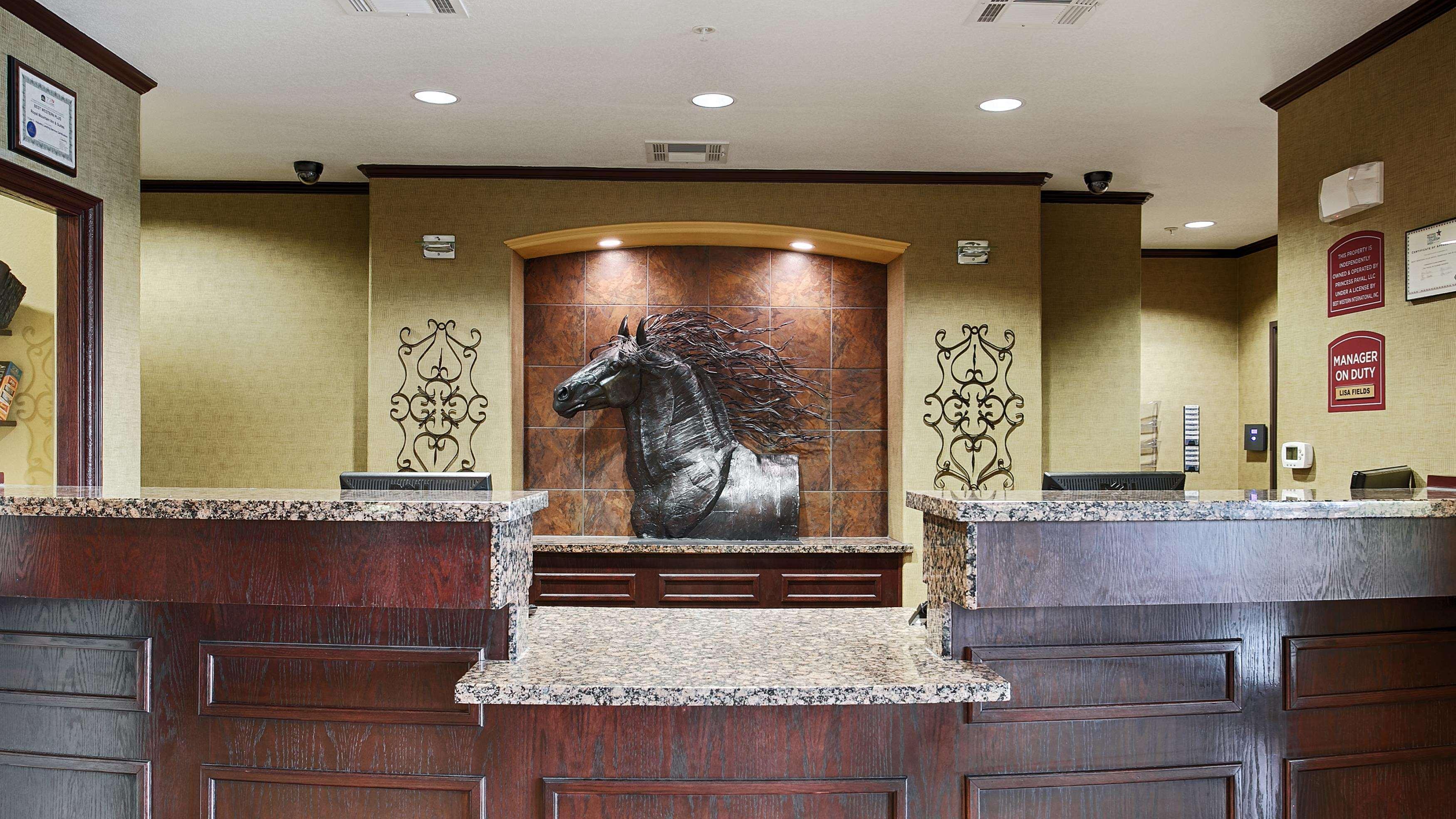 Best Western Plus Royal Mountain Inn & Suites Athens Dış mekan fotoğraf