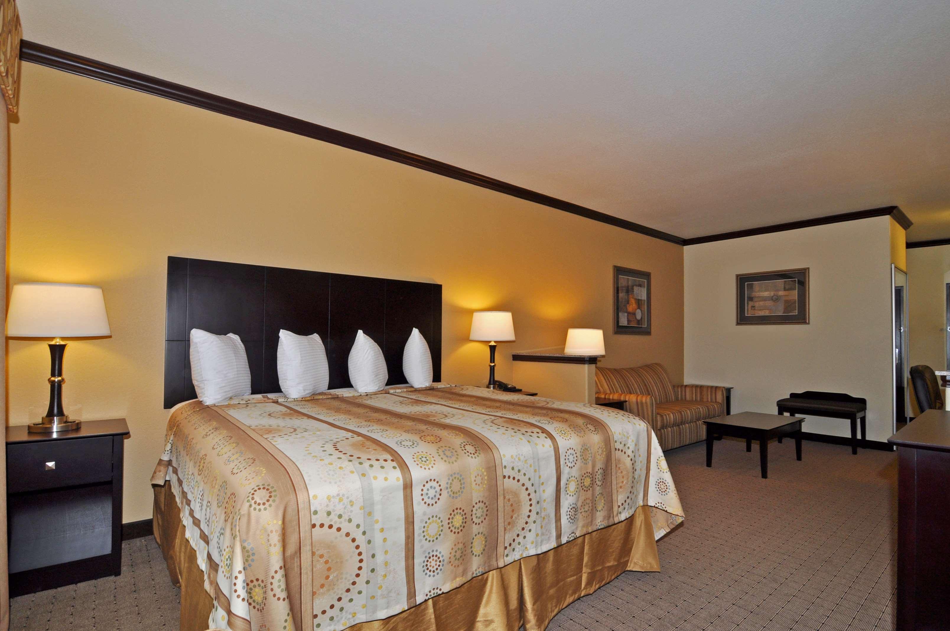 Best Western Plus Royal Mountain Inn & Suites Athens Oda fotoğraf