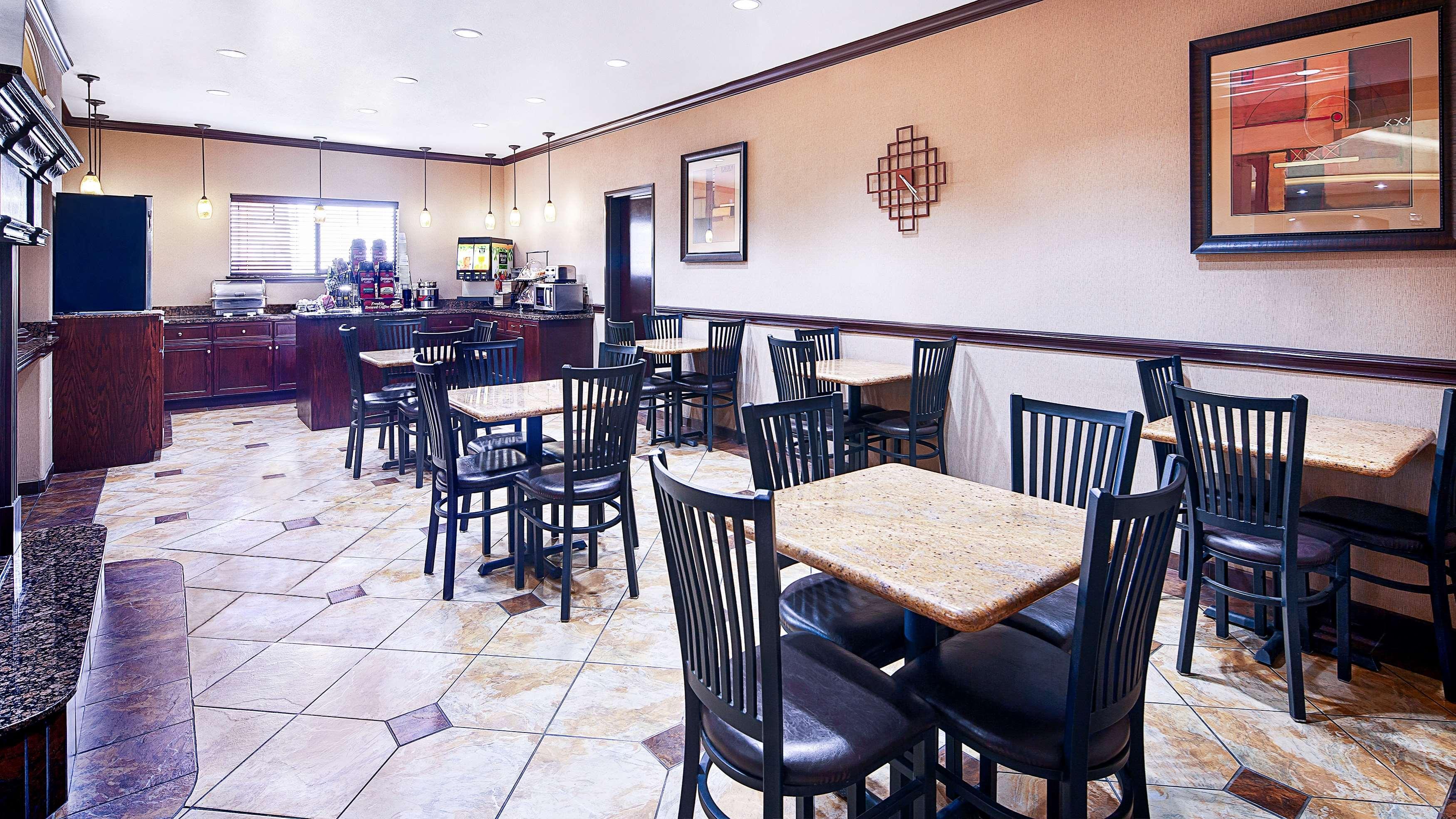 Best Western Plus Royal Mountain Inn & Suites Athens Dış mekan fotoğraf
