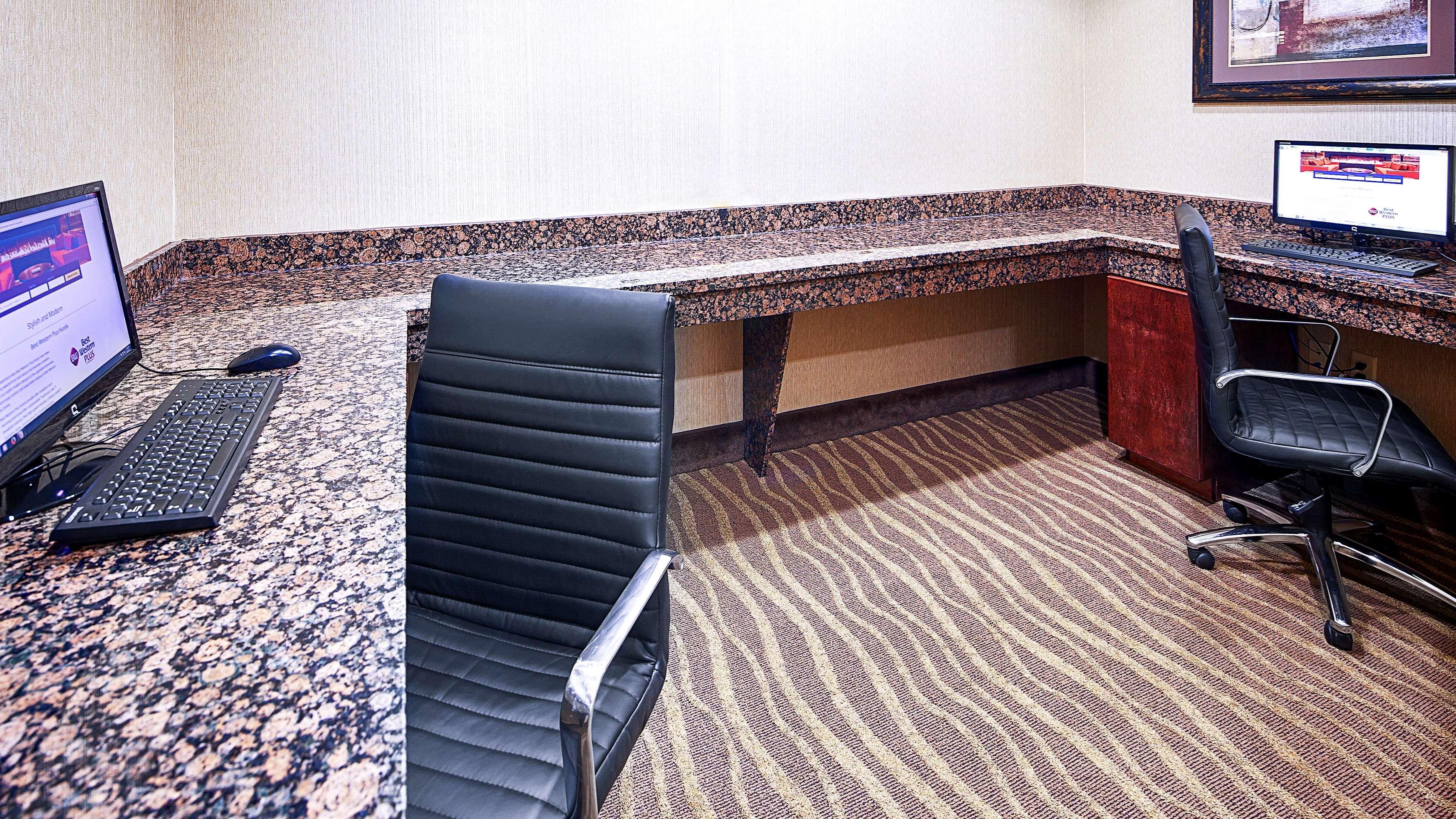 Best Western Plus Royal Mountain Inn & Suites Athens Dış mekan fotoğraf