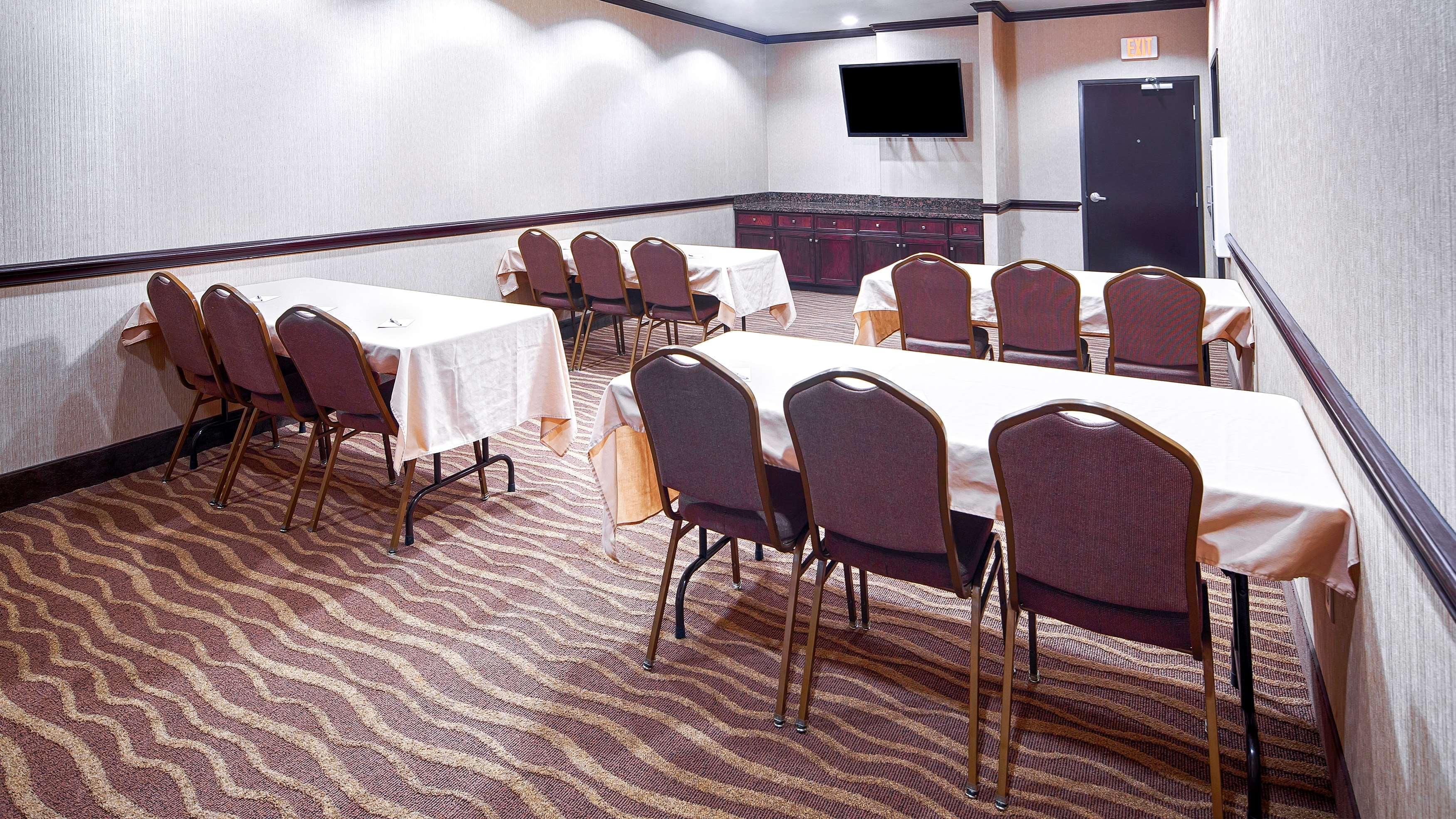 Best Western Plus Royal Mountain Inn & Suites Athens Dış mekan fotoğraf