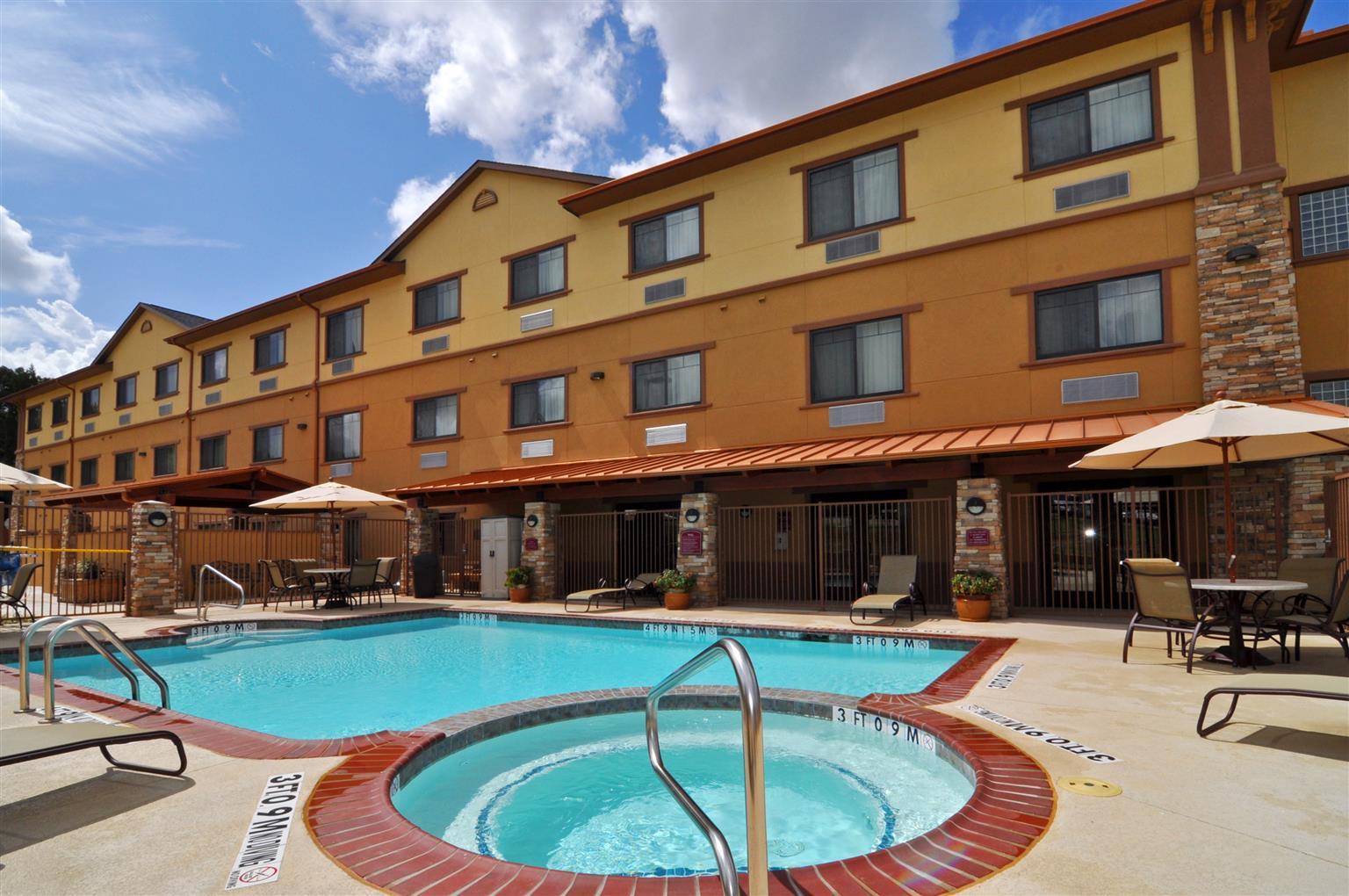 Best Western Plus Royal Mountain Inn & Suites Athens Dış mekan fotoğraf